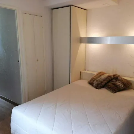 Lägenhet Cosy 4 Personnes Au Pied Des Pistes - Fr-1-516-43